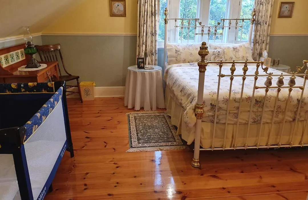 Water Bay Villa Bed & Breakfast-1